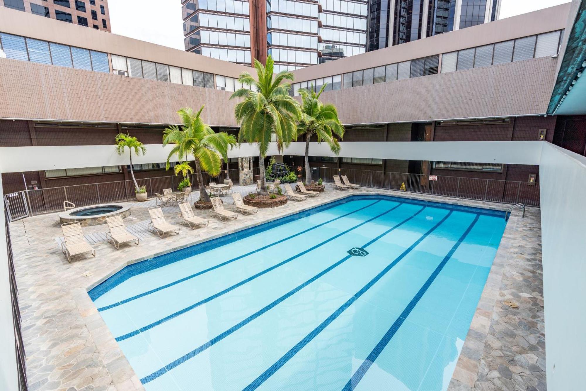 Apartment Spacious Downtown Executive Retreat - Free Parking *